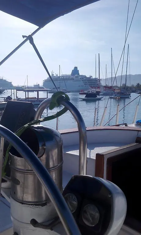 Botel Deja Vu Hotel Montego Bay